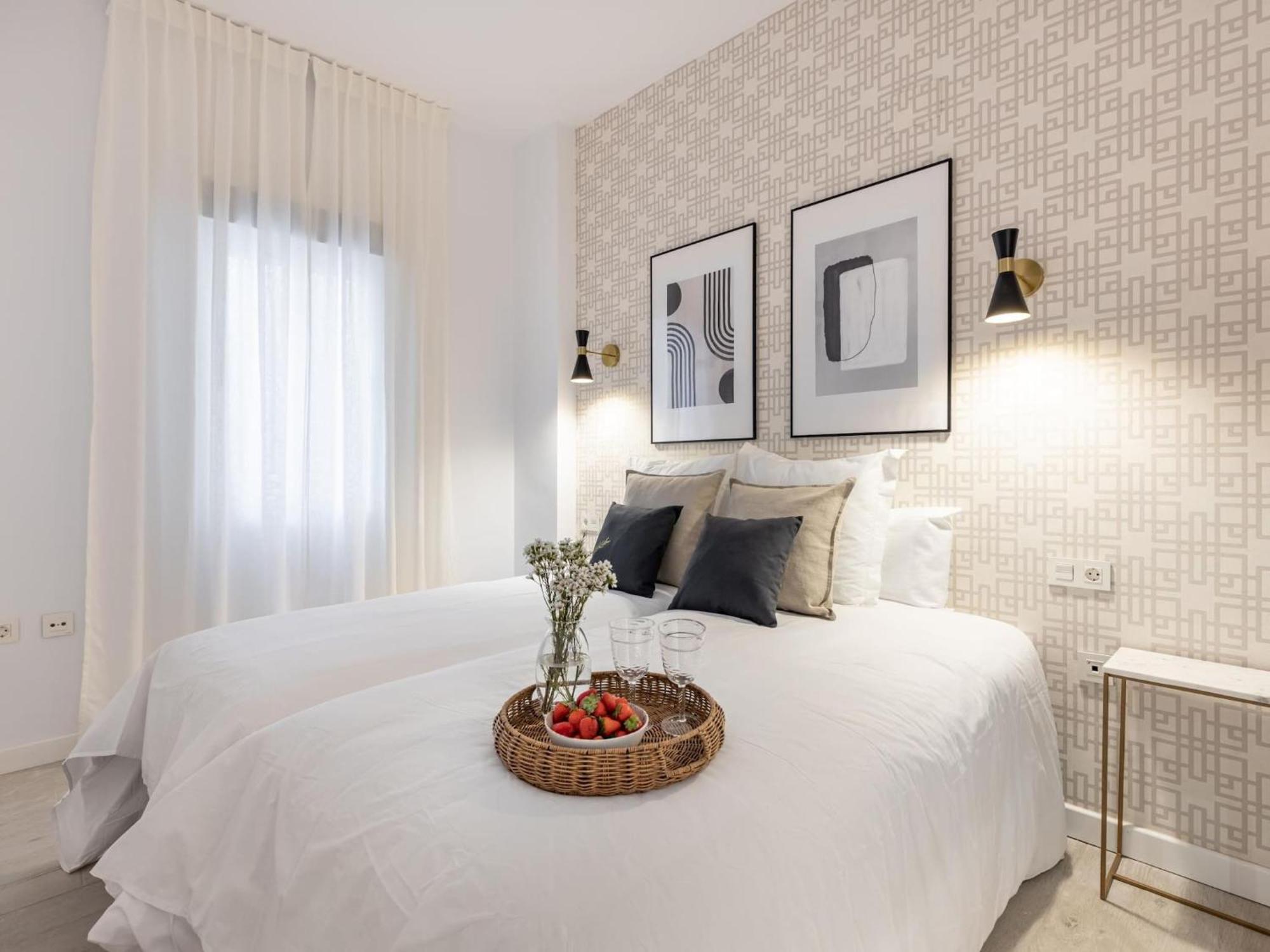 Central Stylish And Elegant 1 & 2 Bedroom Apartments I 그라나다 외부 사진